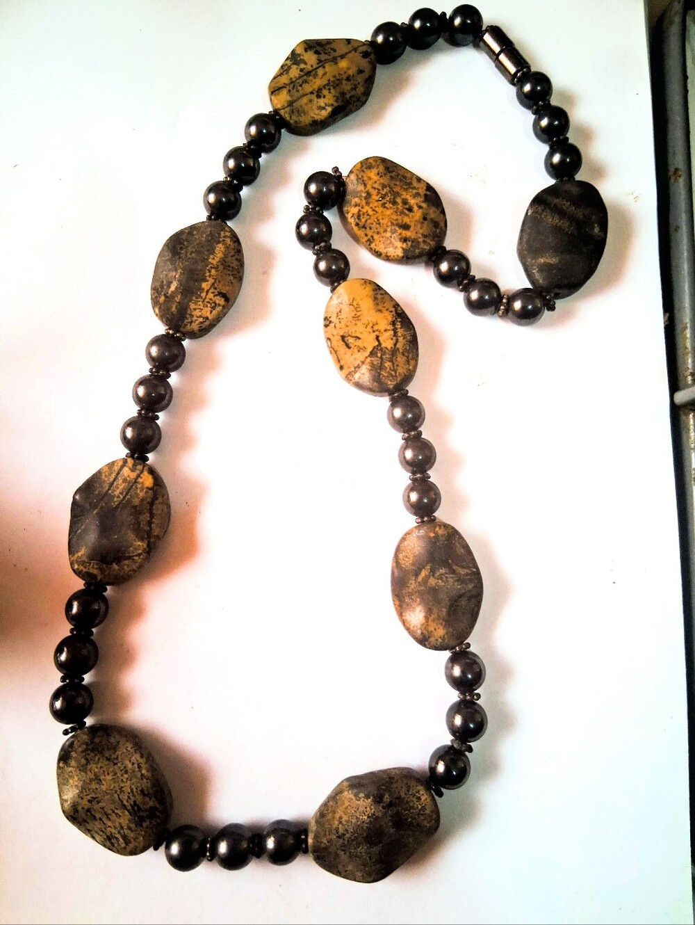 Vintage Boho Unsigned Picture Jasper & Magnetic Hematite Beaded Necklace